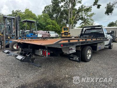 Trzecie zdjęcie samochodu z tyłu: 2018 RAM 5500 - TRUCKS TOW TRUCK VIN:3C7WRMDL6JG383387 - miniatura