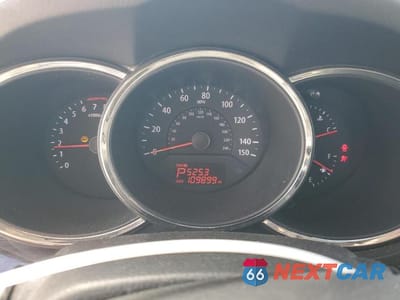 Zdjęcie 9 z 13 samochodu: 2013 KIA SORENTO LX VIN:5XYKT3A10DG359650 - miniatura