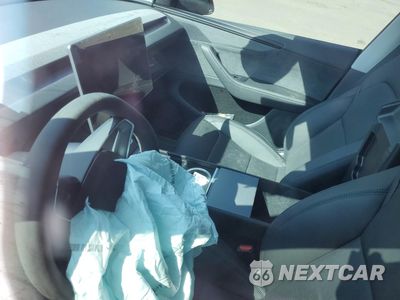Zdjęcie 9 z 13 samochodu: 2026 TESLA MODEL Y VIN:7SAYGDEE6TF392355 - miniatura