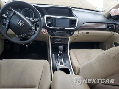 Zdjęcie 8 z 15 samochodu: 2016 HONDA ACCORD EX VIN:1HGCR2F06GA016005 - miniatura