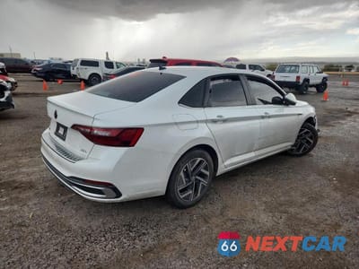 Trzecie zdjęcie samochodu z tyłu: 2024 VOLKSWAGEN JETTA SEL VIN:3VWGM7BU9RM085679 - miniatura