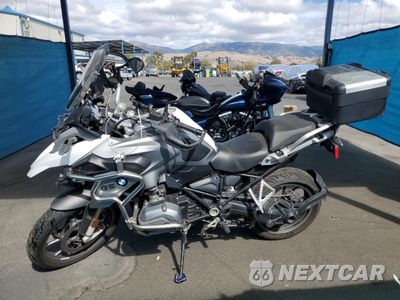 Trzecie zdjęcie samochodu z tyłu: 2016 BMW R1200 GS VIN:WB10A1106GZ189709 - miniatura