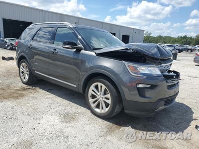 Czwarte zdjęcie samochodu z boku: 2018 FORD EXPLORER XLT VIN:1FM5K7D89JGC64265 - miniatura