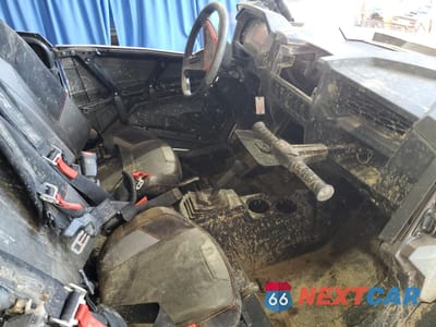 Piąte zdjęcie samochodu w środku: 2019 POLARIS RZR XP TURBO S VELOCITY VIN:3NSVEE927KF779635 - miniatura