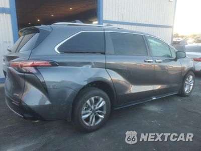 Trzecie zdjęcie samochodu z tyłu: 2025 TOYOTA SIENNA LIMITED VIN:5TDZSKFC4SS205139 - miniatura