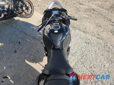 Zdjęcie 6 z 10 samochodu: 2023 KAWASAKI ZX1002 M VIN:JKBZXVM10PA004420 - miniatura