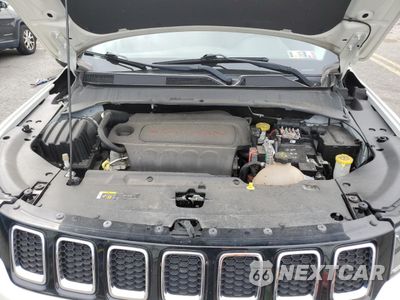 Zdjęcie 12 z 17 samochodu: 2018 JEEP COMPASS LATITUDE VIN:3C4NJDBB9JT251810 - miniatura