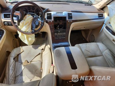 Zdjęcie 8 z 16 samochodu: 2007 CADILLAC ESCALADE LUXURY VIN:1GYEC63837R341006 - miniatura