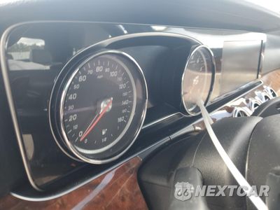Zdjęcie 9 z 12 samochodu: 2017 MERCEDES-BENZ E 300 4MATIC VIN:WDDZF4KB2HA028535 - miniatura