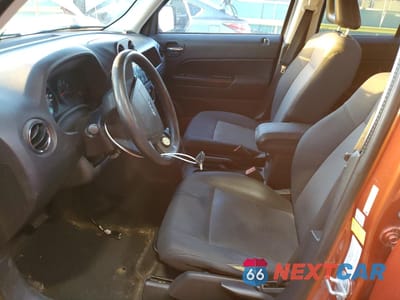 Zdjęcie 7 z 15 samochodu: 2009 JEEP PATRIOT SPORT VIN:1J8FF28B89D221726 - miniatura