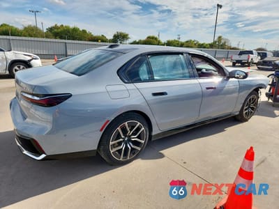 Trzecie zdjęcie samochodu z tyłu: 2023 BMW 740 I VIN:WBA23EH01PCM68858 - miniatura