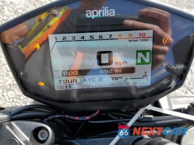 Zdjęcie 7 z 10 samochodu: 2020 APRILIA SHIVER 900 VIN:ZD4KHU012LS000113 - miniatura