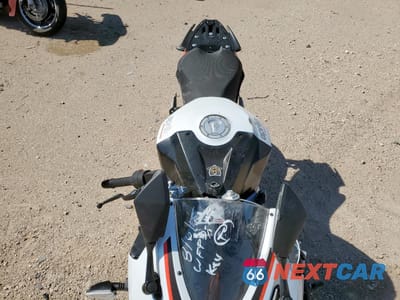 Piąte zdjęcie samochodu w środku: 2025 APRILIA RS 457 VIN:ZD4XEUA06S6002250 - miniatura