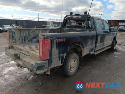 Trzecie zdjęcie samochodu z tyłu: 2023 FORD F250 SUPER DUTY VIN:1FT7W2BA6PED85818 - miniatura