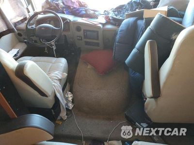 Piąte zdjęcie samochodu w środku: 2014 FORD F53 VIN:1F65F5DY7E0A13162 - miniatura