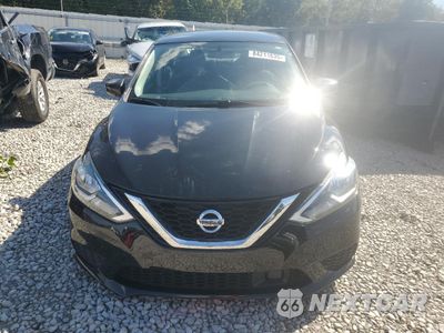 Piąte zdjęcie samochodu w środku: 2018 NISSAN SENTRA S VIN:3N1AB7AP5JL633720 - miniatura