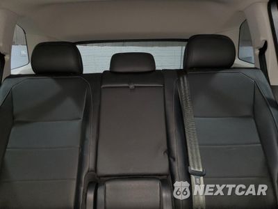 Zdjęcie 10 z 15 samochodu: 2019 VOLKSWAGEN TIGUAN SE VIN:3VV2B7AX8KM154240 - miniatura