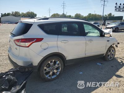 Trzecie zdjęcie samochodu z tyłu: 2016 FORD ESCAPE SE VIN:1FMCU9GXXGUA74257 - miniatura