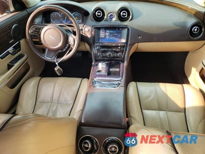 Zdjęcie 8 z 14 samochodu: 2011 JAGUAR XJL VIN:SAJWA2GB8BLV18094 - miniatura