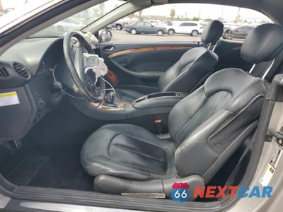 Zdjęcie 7 z 14 samochodu: 2006 MERCEDES-BENZ CLK 350 VIN:WDBTK56H46F192206 - miniatura