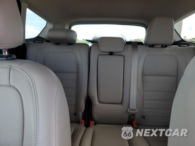 Zdjęcie 10 z 16 samochodu: 2017 FORD ESCAPE TITANIUM VIN:1FMCU9JDXHUC17109 - miniatura