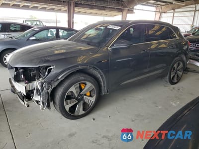 2019 AUDI E-TRON PRESTIGE WA1VAAGE3KB006077 - główne zdjęcie licytacji z USA - miniatura