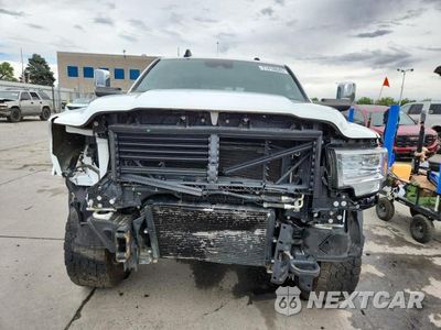 Piąte zdjęcie samochodu w środku: 2019 RAM 2500 LONGHORN VIN:3C6UR5PL8KG517041 - miniatura