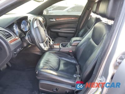 Zdjęcie 7 z 12 samochodu: 2014 CHRYSLER 300 VIN:2C3CCAAG0EH365176 - miniatura