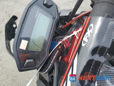 Zdjęcie 8 z 10 samochodu: 2018 HONDA GROM VIN:MLHJC7518J5010802 - miniatura