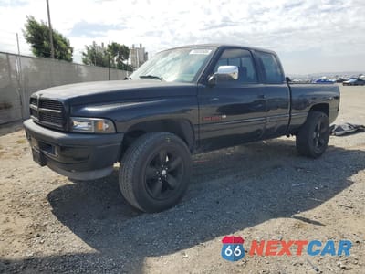 1995 DODGE RAM 1500 3B7HC13ZXSM188374 - główne zdjęcie licytacji z USA - miniatura