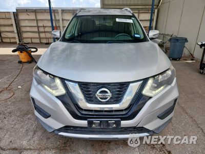 Piąte zdjęcie samochodu w środku: 2017 NISSAN ROGUE S VIN:KNMAT2MT6HP545036 - miniatura