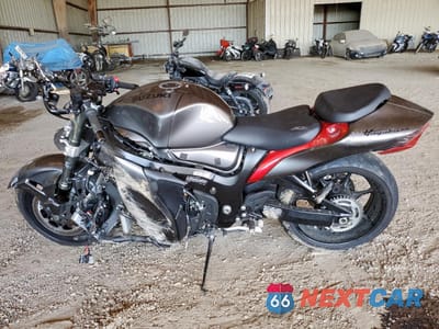 Trzecie zdjęcie samochodu z tyłu: 2023 SUZUKI GSX1300 RR VIN:JS1EJ11D3P7100146 - miniatura