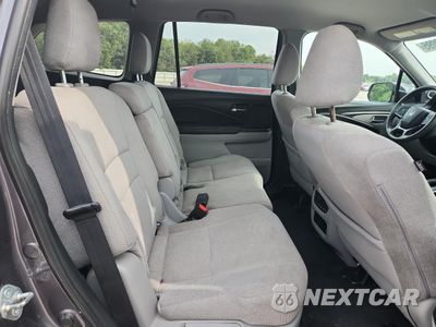 Zdjęcie 11 z 13 samochodu: 2019 HONDA PILOT EX VIN:5FNYF6H32KB020936 - miniatura