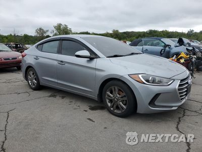 Czwarte zdjęcie samochodu z boku: 2017 HYUNDAI ELANTRA SE VIN:5NPD84LF9HH034552 - miniatura