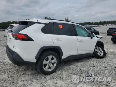 Trzecie zdjęcie samochodu z tyłu: 2021 TOYOTA RAV4 XLE VIN:2T3P1RFV8MW144190 - miniatura