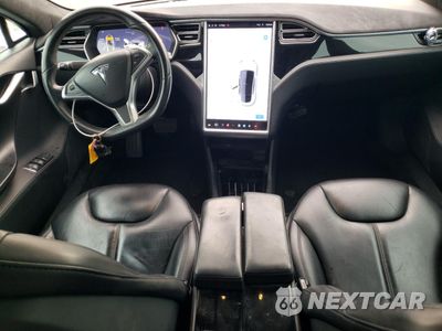 Zdjęcie 8 z 14 samochodu: 2015 TESLA MODEL S VIN:5YJSA1E10FF104415 - miniatura