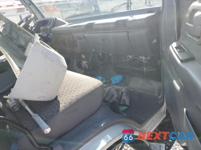Zdjęcie 8 z 12 samochodu: 2007 ISUZU NQR VIN:JALE5B16177902484 - miniatura