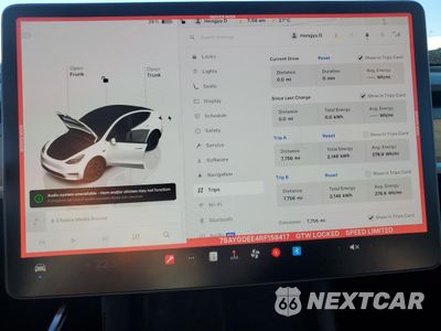 Zdjęcie 9 z 15 samochodu: 2024 TESLA MODEL Y VIN:7SAYGDEE4RF158417 - miniatura