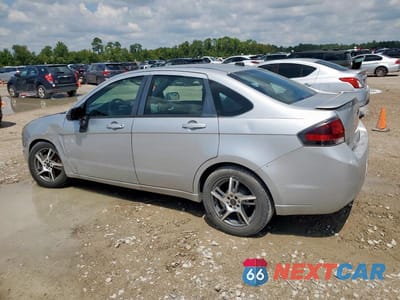 Drugie zdjęcie samochodu z przodu: 2010 FORD FOCUS SES VIN:1FAHP3GN6AW236870 - miniatura