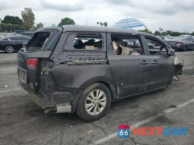 Trzecie zdjęcie samochodu z tyłu: 2016 KIA SEDONA LX VIN:KNDMB5C11G6175832 - miniatura