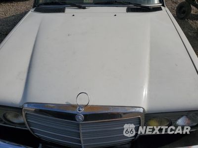 Zdjęcie 11 z 12 samochodu: 1983 MERCEDES-BENZ 300 TDT VIN:WDBAB93A3DN012996 - miniatura