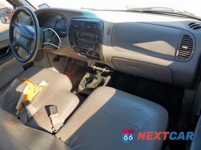 Zdjęcie 8 z 13 samochodu: 1999 MAZDA B2500 VIN:4F4YR12C7XTM00191 - miniatura