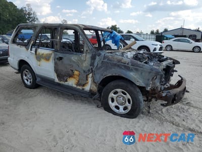 Czwarte zdjęcie samochodu z boku: 2002 LINCOLN NAVIGATOR VIN:5LMEU27R32LJ02414 - miniatura