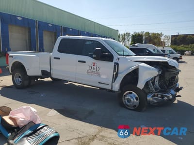 Czwarte zdjęcie samochodu z boku: 2024 FORD F350 SUPER DUTY VIN:1FT8W3DT4REF67285 - miniatura