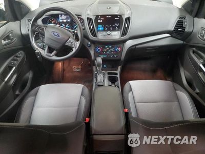 Zdjęcie 8 z 13 samochodu: 2019 FORD ESCAPE SE VIN:1FMCU9GDXKUA31603 - miniatura