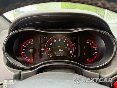 Zdjęcie 8 z 10 samochodu: 2018 DODGE DURANGO SRT VIN:1C4SDJGJ0JC266264 - miniatura