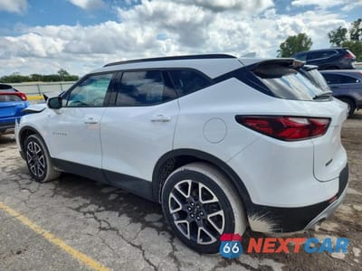 Drugie zdjęcie samochodu z przodu: 2021 CHEVROLET BLAZER 2LT VIN:3GNKBCRS3MS530140 - miniatura