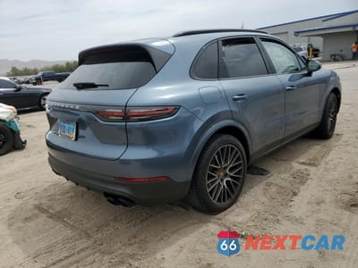 Trzecie zdjęcie samochodu z tyłu: 2020 PORSCHE CAYENNE VIN:WP1AA2AY4LDA07479 - miniatura