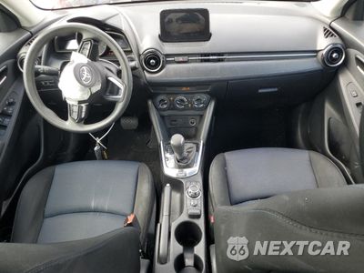 Zdjęcie 8 z 12 samochodu: 2019 TOYOTA YARIS L VIN:3MYDLBYV2KY513975 - miniatura