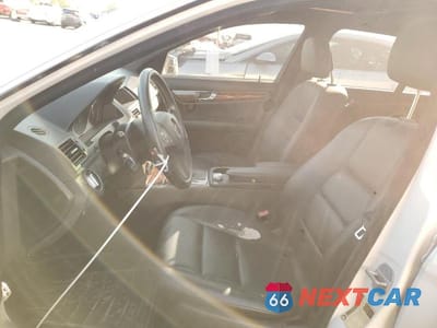 Zdjęcie 7 z 12 samochodu: 2011 MERCEDES-BENZ C 300 4MATIC VIN:WDDGF8BB4BR150661 - miniatura